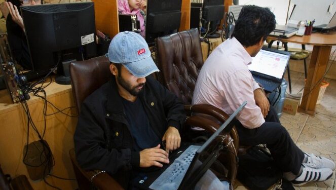 ‘ডিজিটেল ইমাৰ্জেন্সি’ সন্মুখীন ইৰাণ, ৫৭ দিনৰ বাবে বন্ধ ইণ্টাৰনেট