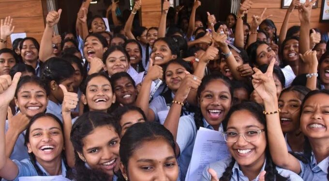 অহা বৰ্ষৰ পৰা নতুন নিয়মেৰে অনুষ্ঠিত হ’ব HS পৰীক্ষা, জানক এই নিয়মসমূহ…