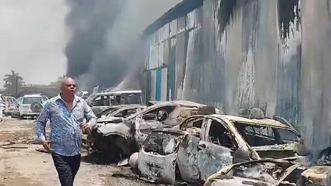 নাগপুৰৰ বিধ্বংসী অ*গ্নি*কাণ্ড: গুদামত থকা ৪০০ ৰো অধিক গাড়ী ধ্বংস…