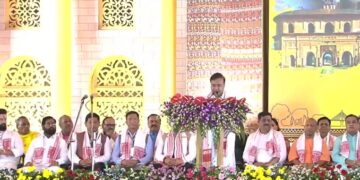 ২য় বাৰৰ বাবে অসমৰ মুখ্যমন্ত্ৰী হিচাপে শপত ল’লে ড০ হিমন্ত বিশ্ব শৰ্মাই