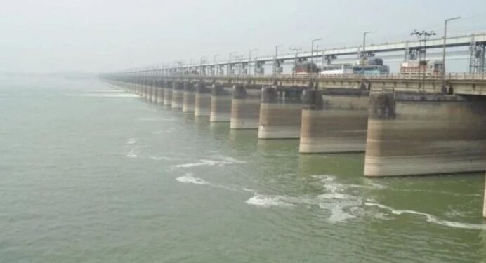 গংগা-পদ্মা বিবাদক লৈ বাংলাদেশৰ ডাঙৰ পদক্ষেপ, ফাৰাক্কা বেৰেজৰ প্ৰভাৱ কম কৰাৰ ব্যৱস্থাপনা